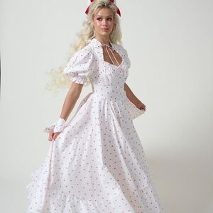 BNIB Selkie La Fraise Lady Gown Size Large